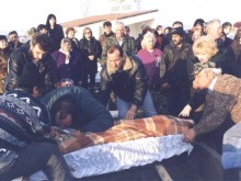 Обеси се бащата на 7-годишната Деница, която бе изнасилена и убита в Нови Пазар