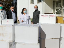 САЩ дари на България хиляди PCR тестове, проф. Кантарджиев ги прие