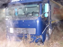 ТИР катастрофира в Благоевград, на водача му прилошало в движение