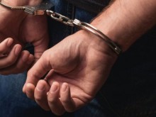 Арестуваха млад мъж със солидна криминална биография