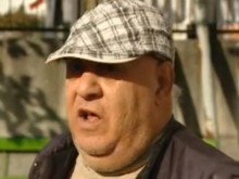 Не пуснаха незрящ в магазин, асистентът му - под 65 години