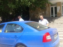 Утре гледат мярката на гърка, разпилял фалшиви евро