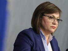 Корнелия Нинова пребори вируса и се връща на работа