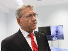 Бившият ректор на МУ Пловдив съобщи изключително тъжна вест