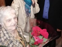 Обичана пловдивска учителка и директорка празнува 100-годишен юбилей