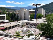"За" и "против" затварянето на Благоевград за три седмици