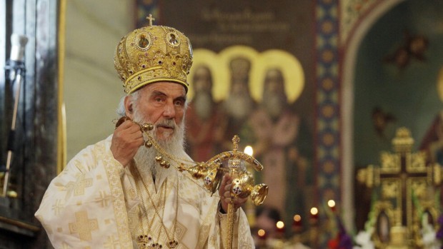 EPA/БГНЕС
Сръбският патриарх Ириней почина на 90-годишна възраст от коронавирус, съобщават