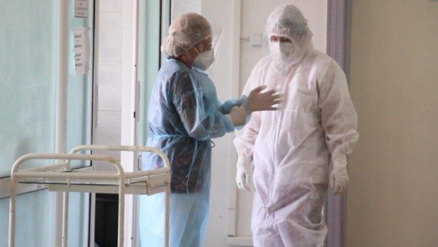 БНР
Кардиологът от Разлог д р Спас Радев загуби битката с коронавируса