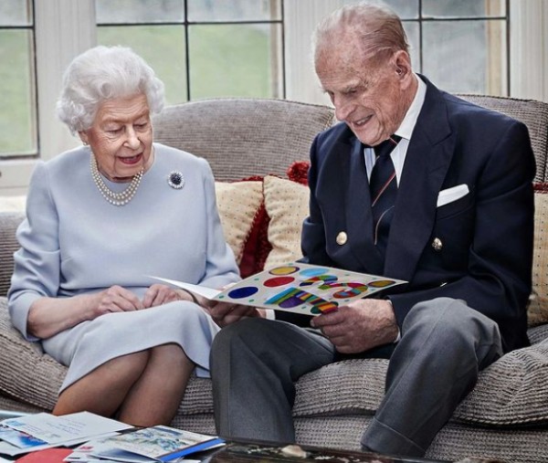 Инстаграм
Британската кралица Елизабет II и принц Филип отпразнуваха 73 та годишнина