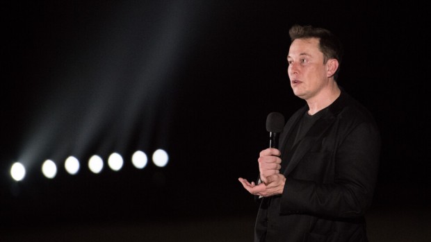 Главният изпълнителен директор на Тесла (Tesla Inc.) Илон Мъск заяви във
