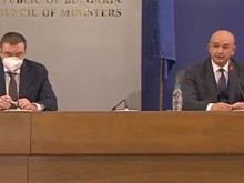 Важно уточнение от министъра! Новите мерки НЕ влизат в сила от петък сутринта!