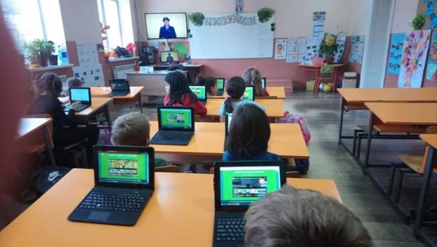 Мечето TEDI кани всички деца от началните класове на виртуален