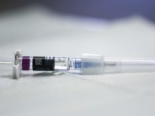 125 000 дози от ваксината на Pfizer пристигат у нас до Нова година