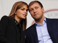 Руски милиардер кацна в София, тръгна към Пловдив за преговори с ПФК Ботев