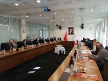 България и Турция със спешни мерки за намаляване на опашките на границата
