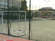 Съдът присъди 140 000 лв. на родителите на Краси, който беше затиснат от футболна врата