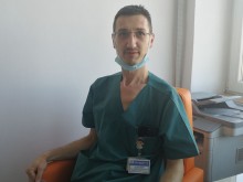 В УМБАЛ "Св. Георги“ спасиха от ампутация срязана с ъглошлайф ръка (18+)