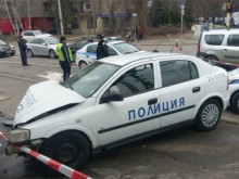 Жена сътвори адско меле, след като се натресе в патрулка