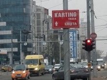 Пазарджишки "каскадьор" с уникално изпълнение на оживено пловдивско кръстовище