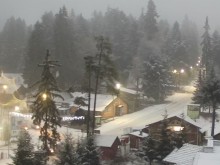 Валежите започнаха, ето къде ще натрупа сняг през нощта