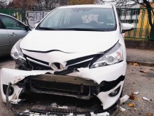 Полицията показа нови снимки на част от блъснатите в Пловдив автомобили