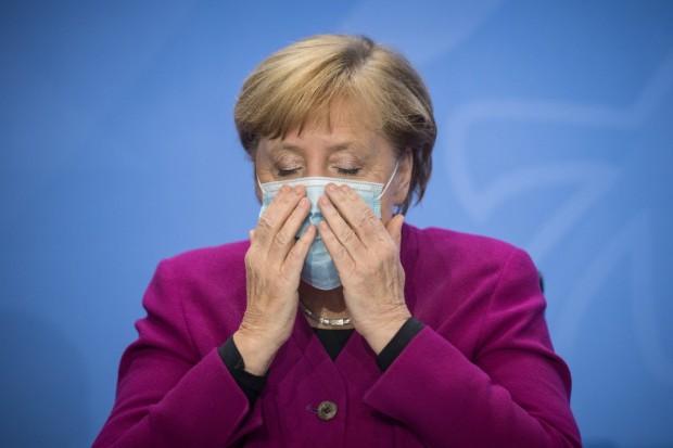 AFP
Канцлерът Ангела Меркел каза на колегите от своята партия че