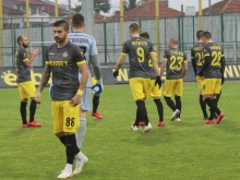 Позорът на Лаута, освен по самочувствието, удари и по джоба на "канарите"