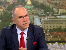 Доц. Богов: Бих се ваксинирал с първата ваксина, която ще дойде