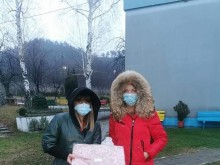 Депутат и младежки лидер от БСП с дарение за Старческия дом в Кочериново