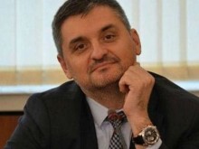 Крие ли се Кирил Добрев от правосъдието? За пореден път на делата срещу него в София и Варна не бе даден ход