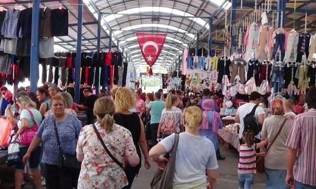 Фейсбук
Туристите от България които пристигат за пазар в Одрин са