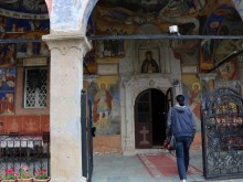 Белградско издание: Български терористи от ВМРО изтриват сръбското наследство в Северна Македония