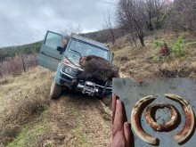 Застреляха огромно животно в Родопите, зъбите му 25 сантиметра