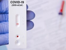 Държавата купува 1 млн. бързи антигенни теста