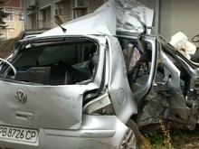 Появиха се кадри на колата, в която край Пловдив загинаха двама млади