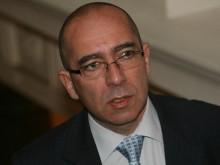 Проф. Константинов: Ще започнат да умират повече хора, ако отхлабим мерките