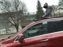 Всички са в потрес от тези кадри! Коментар: На какви наркотици са?