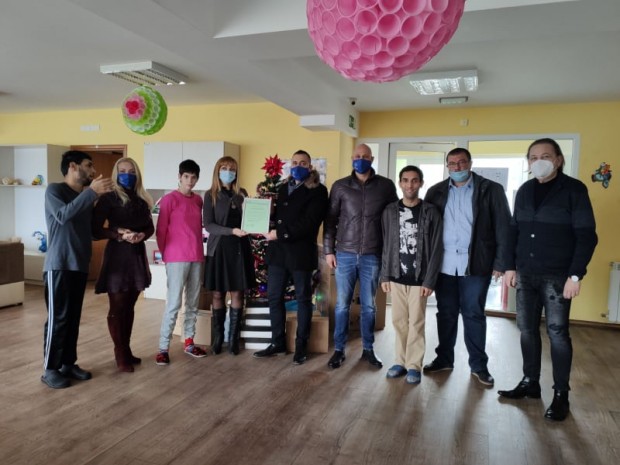 От   Републиканци за България във Варна зарадваха с благороден жест