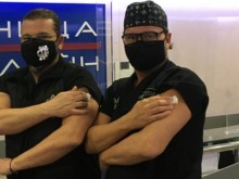 Близнаците д-р Енчеви дадоха личен пример и се ваксинираха