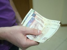 Полицаи издирват собственика на изгубени пари в Пловдив