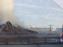Пожарът в Пловдив: Горяла е бивша столова на БДЖ