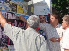 Започват да глобяват партиите за непочистените плакати