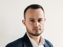 Математикът Вeлков: Връщането на учениците в клас е огромен риск