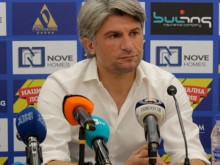 Човекът на Зингаревич пази мълчание за сделката