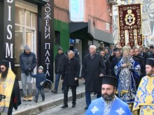 Затварят части от булеварди и улици заради литийното шествие
