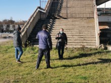 Геолози направиха оглед на стадион "Локомотив", предстоят сондажи на почвата