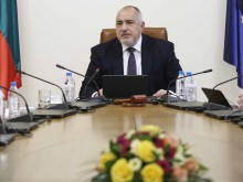 Премиерът обясни откъде извират толкова много пари за допълнителни разходи и бонуси в кризата