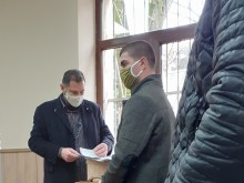 Шофьорчето, потрошило 6 коли в "Тракия", вече плаща за стореното