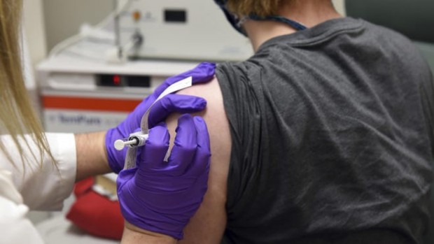 Гражданите които са били ваксинирани срещу новия коронавирус и са