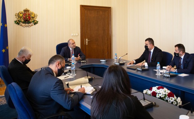 Президентът проведе среща на Дондуков 2 с изпълнителните директори на
